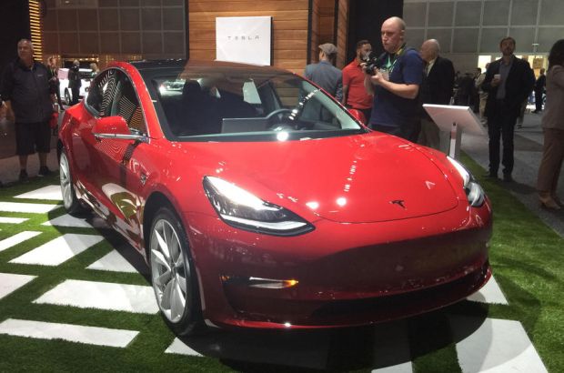 Sekali Isi Daya, Tesla Model 3 Melahap Rute Sepanjang 500 Km