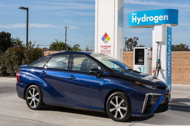 Perangi Tesla, Toyota Didukung 4 Raksasa Perusahaan Energi