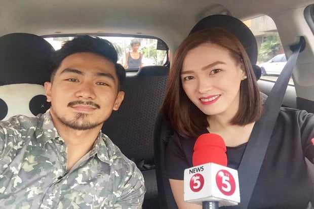 Wajah dan Lekuk Tubuh Pengemudi Taksi Online Ini bak Model