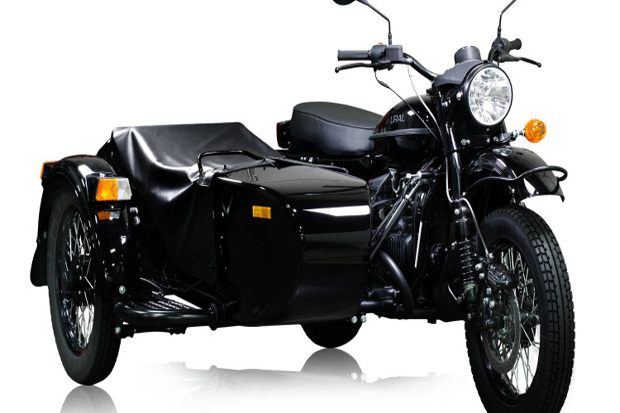 Ural Motorcycle Pasarkan Motor Perang di Indonesia