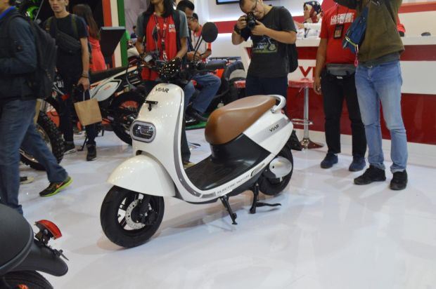 VIAR Perkenalkan Skutik Listrik New Viar Q1 di GIIAS 2019