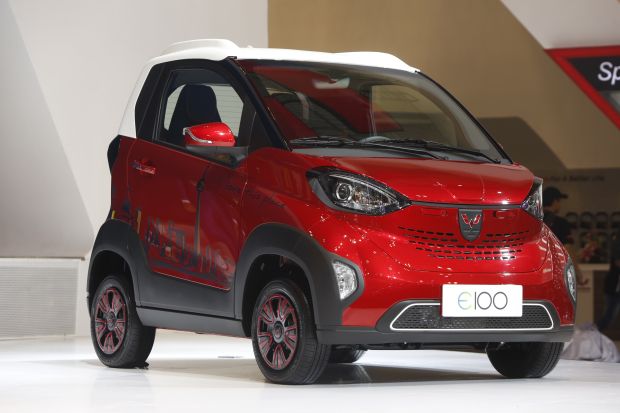 Wuling E100 Beradu Gengsi di Tengah Gempuran Mobil Listrik Jepang