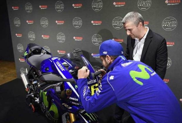 Demi Sepak Bola, Motor R1 Duplikat Valentino Rossi Dilelang