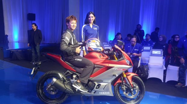 Inilah Detail Perubahan dan Harga Yamaha R25 - R3 Generasi Baru
