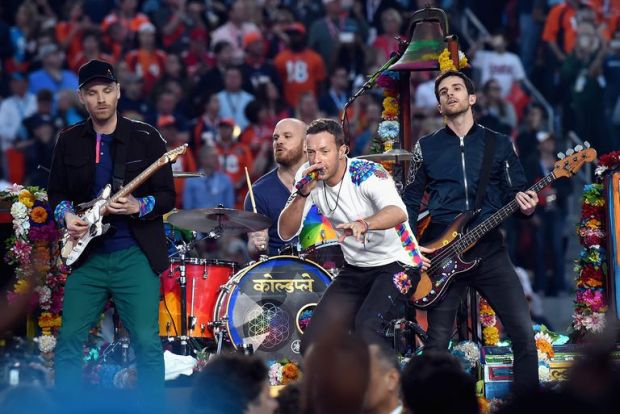 Coldplay Rilis Dua Lagu...