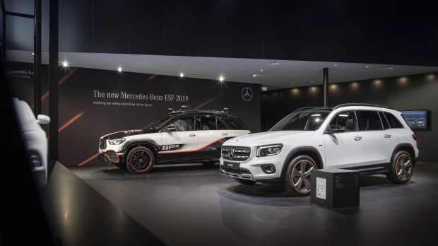 Ini Aksi Mercedes-Benz Gebrak Panggung IAA 2019