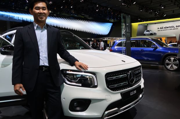 Ini Aksi Mercedes-Benz Gebrak Panggung IAA 2019