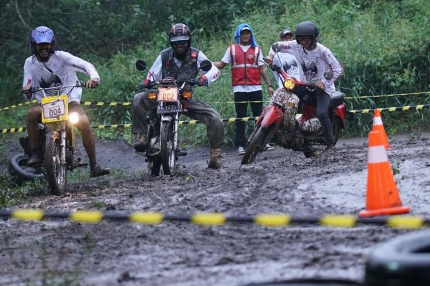 Ribuan Bikers Nikmati Motocamp Ala Suryanation Motorland di Danau Toba