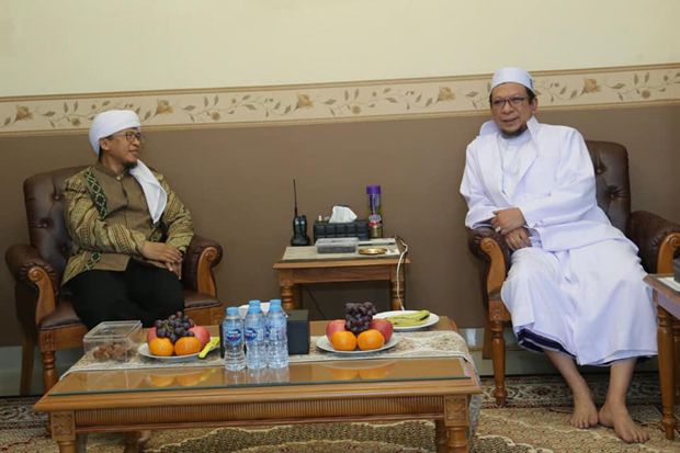 Ketika Aa Gym Bertemu Habib Quraisy Baharun, Ini Pesannya