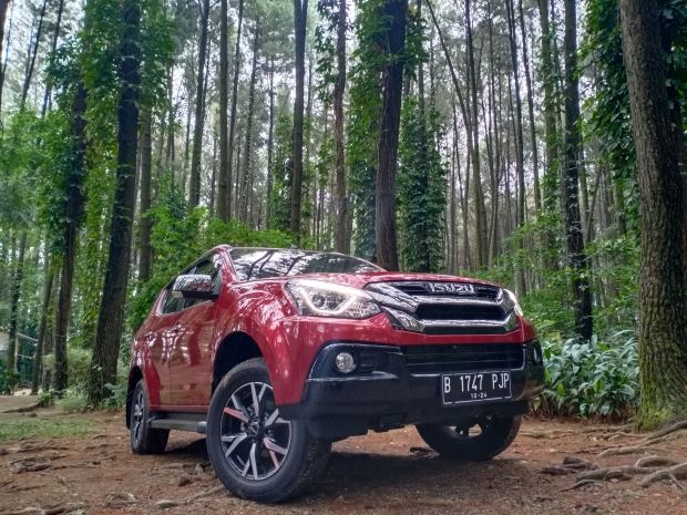 Rasakan Kenyamanan Kabin dan Sensasi Tenaga Isuzu MU-X i- Series
