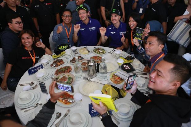 Pengakuan Mengejutkan Fans Bisa Goyang Ubur-Ubur Bareng Valentino Rossi