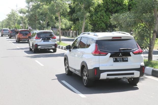 Empat Mobil Baru Mitsubishi Motors Berpetualang di 'Pulau Seribu Masjid'