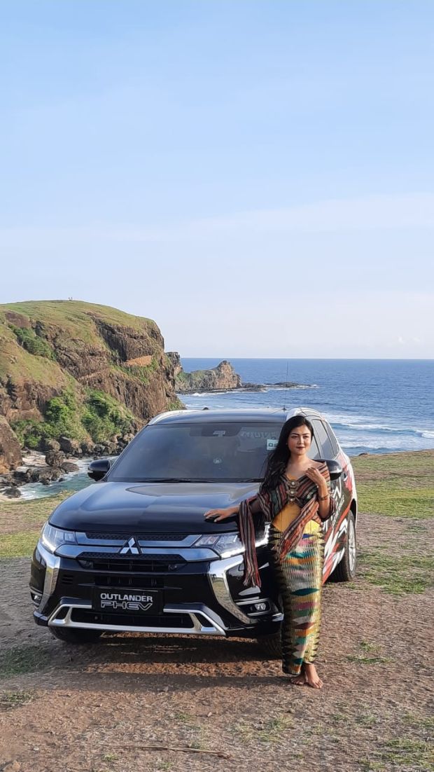 Empat Mobil Baru Mitsubishi Motors Berpetualang di 'Pulau Seribu Masjid'