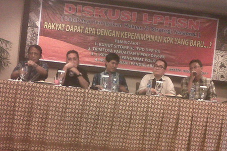 Pimpinan KPK baru harus...