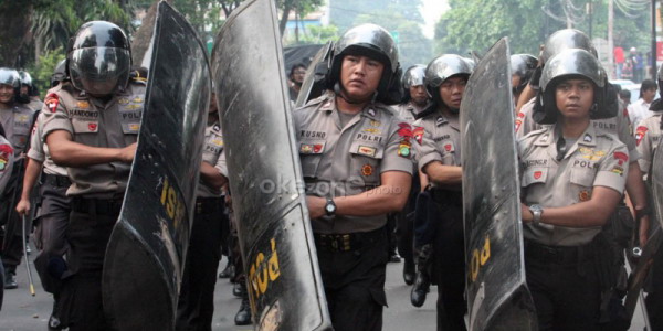 Bentrok Bima, Polri...