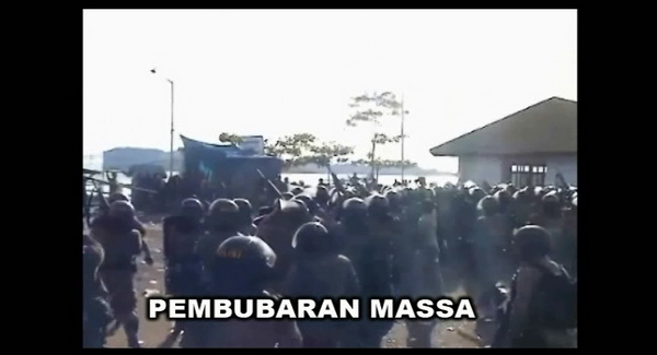 Mabes Polri perlihatkan...