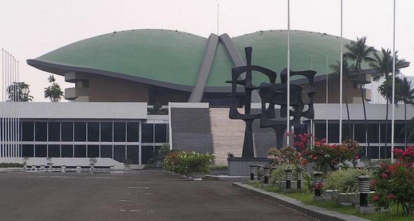 Pembuatan kalender DPR...