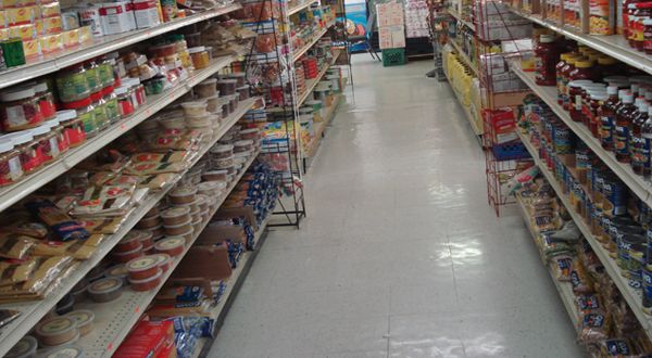 Tujuh minimarket terancam...