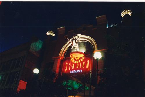 Stadium Club tempat...