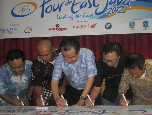 TdEJ kembali lima etape,...