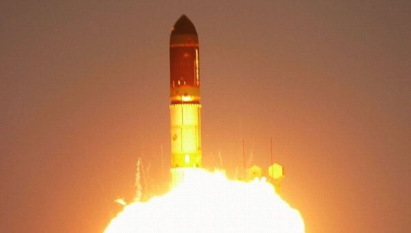 Iran luncurkan satelit...