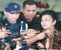 Banyak korupsi di Kemenkes,...