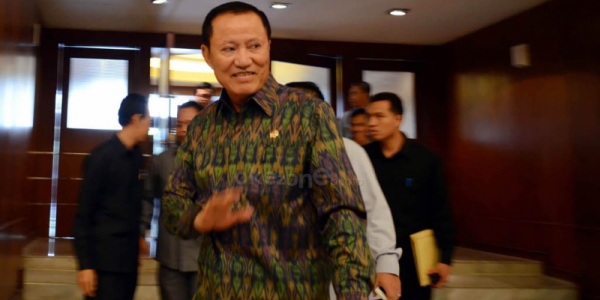 Amir Syamsudin dicopot...