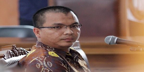 Kecam Denny, Elza keluarkan...