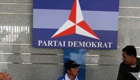 Siang ini PD bahas surat...