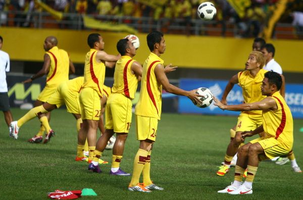 Terlalu gemuk, skuad...