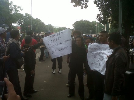 Massa minta polisi usut...