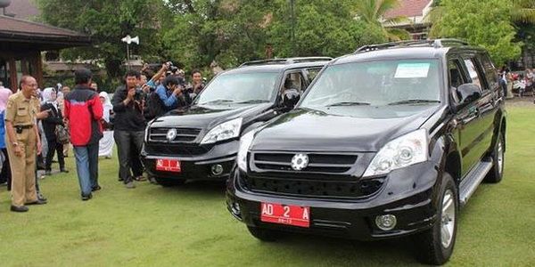 Mobil Esemka keliling...