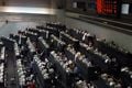 Indeks saham anjlok...