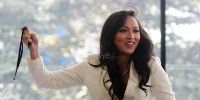 Gelar Jumpa pers, Angie...