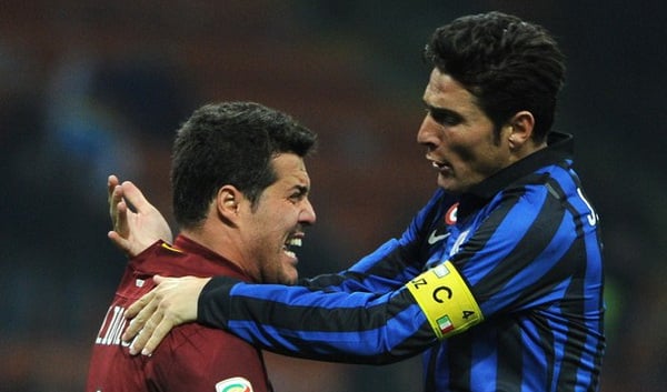 Inter cari air mata...