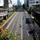 Lengangnya jalan utama...