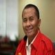 Dahlan bagikan beras...