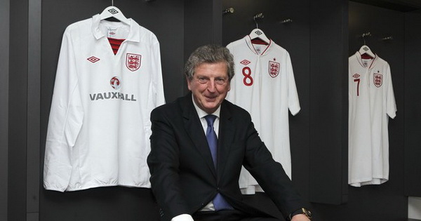 Roy Hodgson target Inggris...