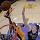 Bungkam Nuggets, Lakers...