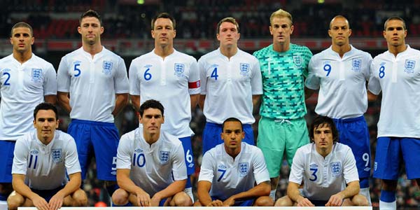 Punggawa Inggris dibekali...