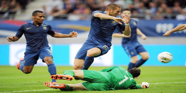 Benzema ancam Inggris