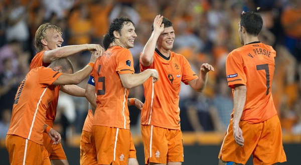 Belanda berjuang untuk...