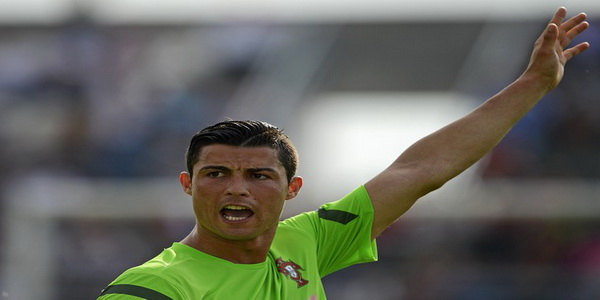Sneijder doakan Ronaldo...