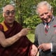 Dalai lama kunjungi...