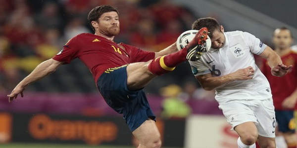 Xabi Alonso pecundangi...