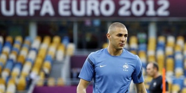Berguru di Spanyol Benzema,...