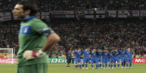 Italia siap tahan laju...