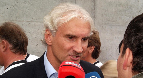 Voller : Isolasi Pirlo...