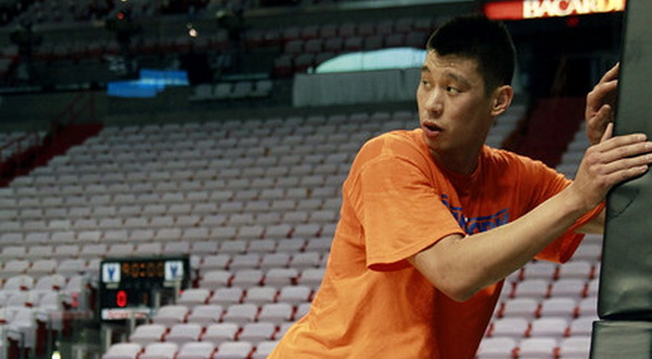 Jeremy Lin berlabuh...