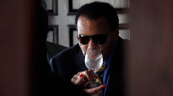 Muhammad Ali terima...